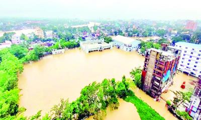 এ যেন বিচ্ছিন্ন এক দ্বীপ