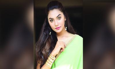 ‘কাছের মানুষদের আচরণে বেশি মর্মাহত হয়েছি’