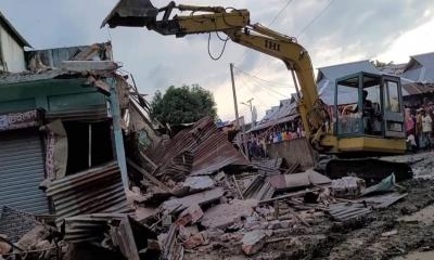 গৌরীপুরে অবৈধ স্থাপনা উচ্ছেদ অভিযান