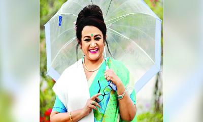 ৭০-এ পা দিলেন নায়িকা ববিতা