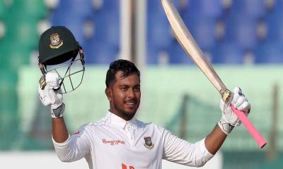 টেস্টে অভিষেক ম্যাচেই ইতিহাসের সেঞ্চুরি জাকিরের