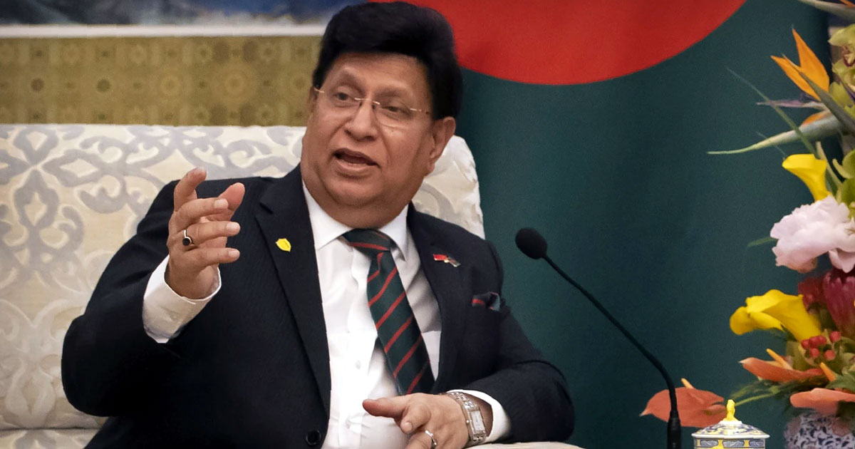 ৪৮ ঘণ্টার মধ্যে পররাষ্ট্রমন্ত্রীকে পদত্যাগ করতে নোটিশ