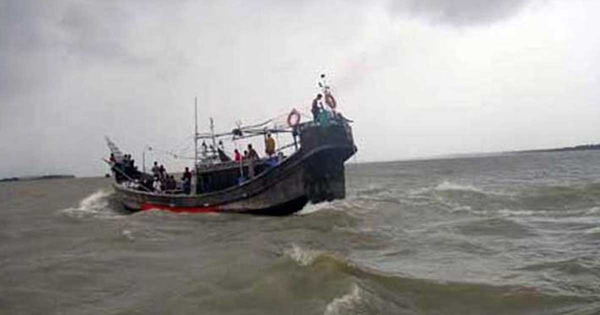 বঙ্গোপসাগরে ২৬ ট্রলারে ডাকাতি
