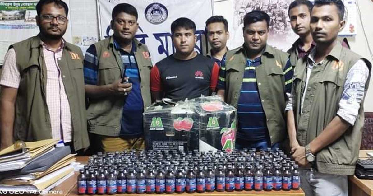 পূর্বের অভিযোগ বহাল, মাগুরায় ফেনসিডিলসহ আটক ২