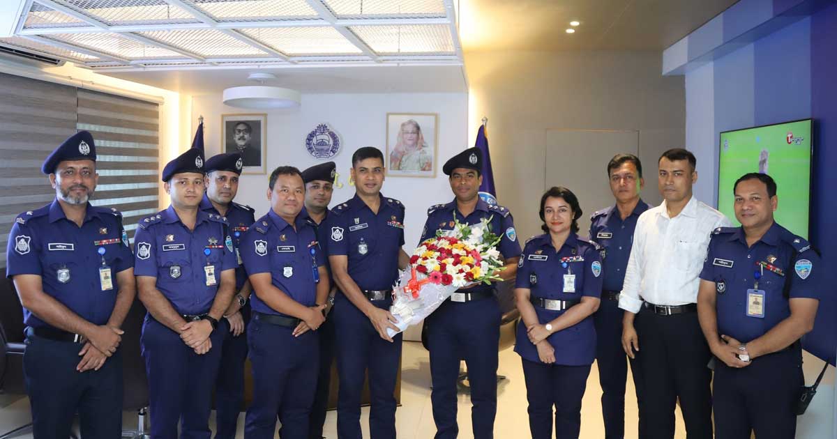 ফেনীতে পদোন্নতি পাওয়ায় মাশকুর রহমানকে পুলিশ সুপারের শুভেচ্ছা