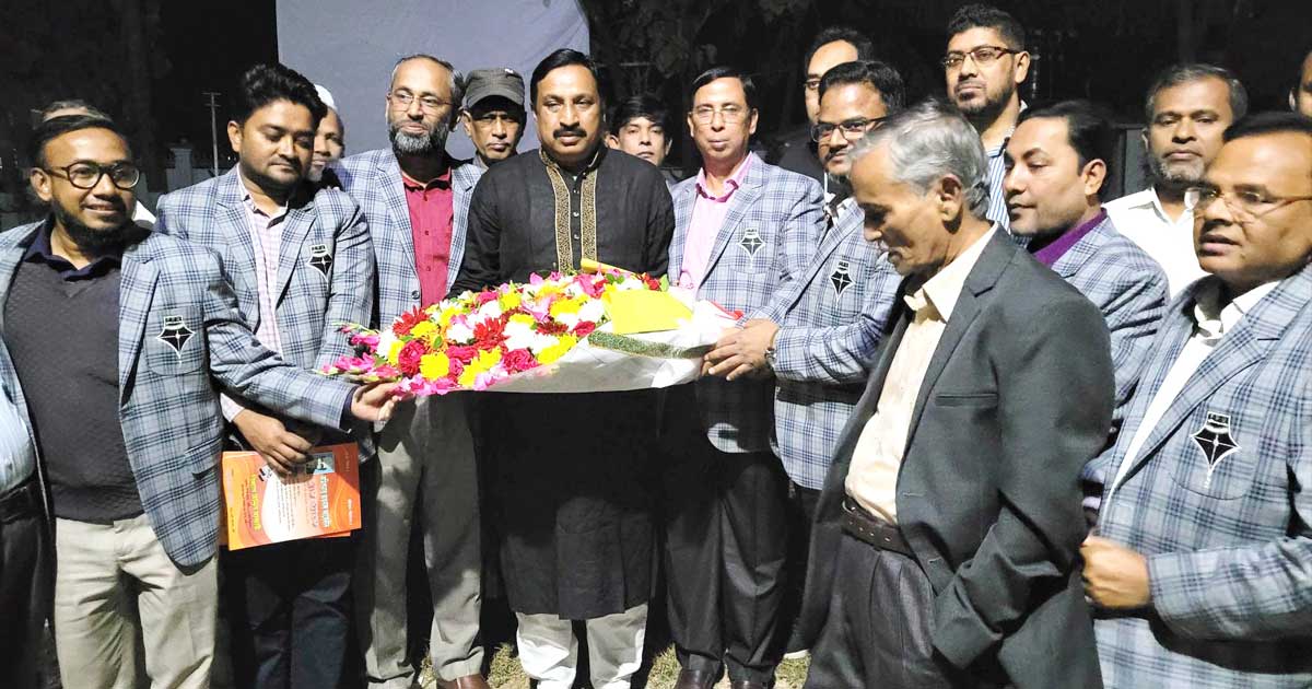 ফেনীতে নিজাম হাজারীর সঙ্গে রিপোর্টার্স ইউনিটির শুভেচ্ছা বিনিময়