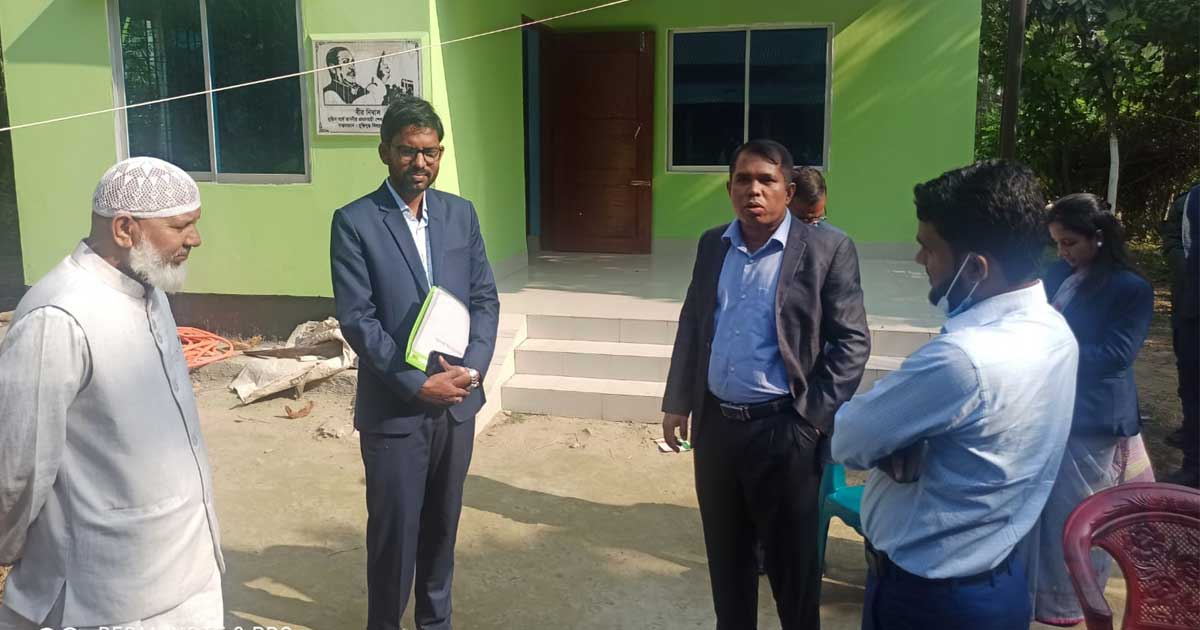 মদনে বীর নিবাস পরিদর্শনে অতিরিক্ত বিভাগীয় কমিশনার