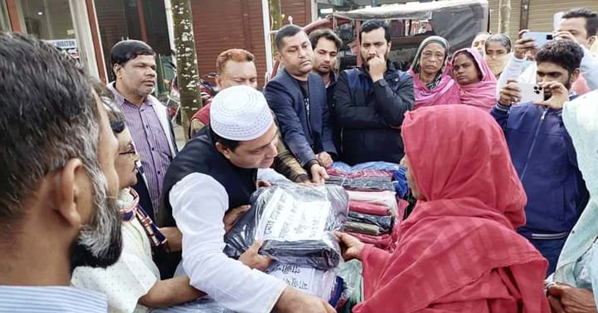 পূবাইলে অসহায় মানুষের মাঝে শীতবস্ত্র বিতরণ