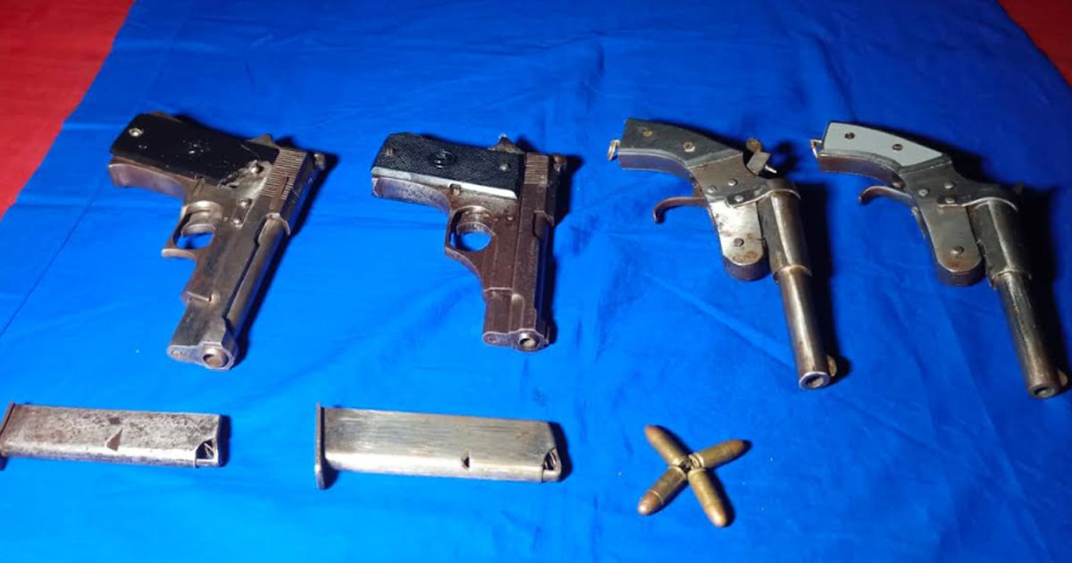 বেনাপোল সীমান্তে অস্ত্রসহ আটক ১