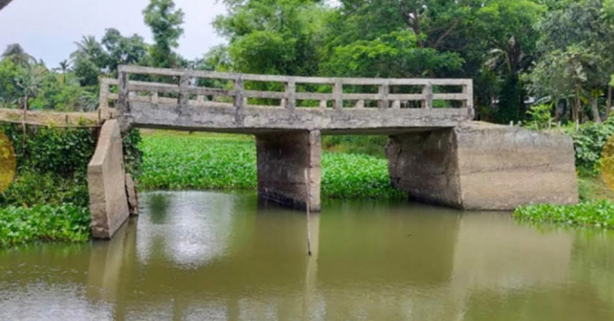 গৌরীপুরে ঝুঁকিপূর্ণ ব্রিজ, দুর্ঘটনার আশঙ্কা