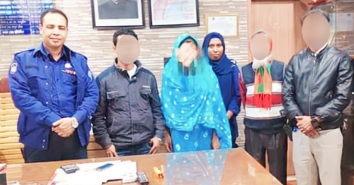 যৌনপল্লিতে বিক্রি হওয়া কিশোরীকে বিয়ে চাকরিজীবী যুবকের