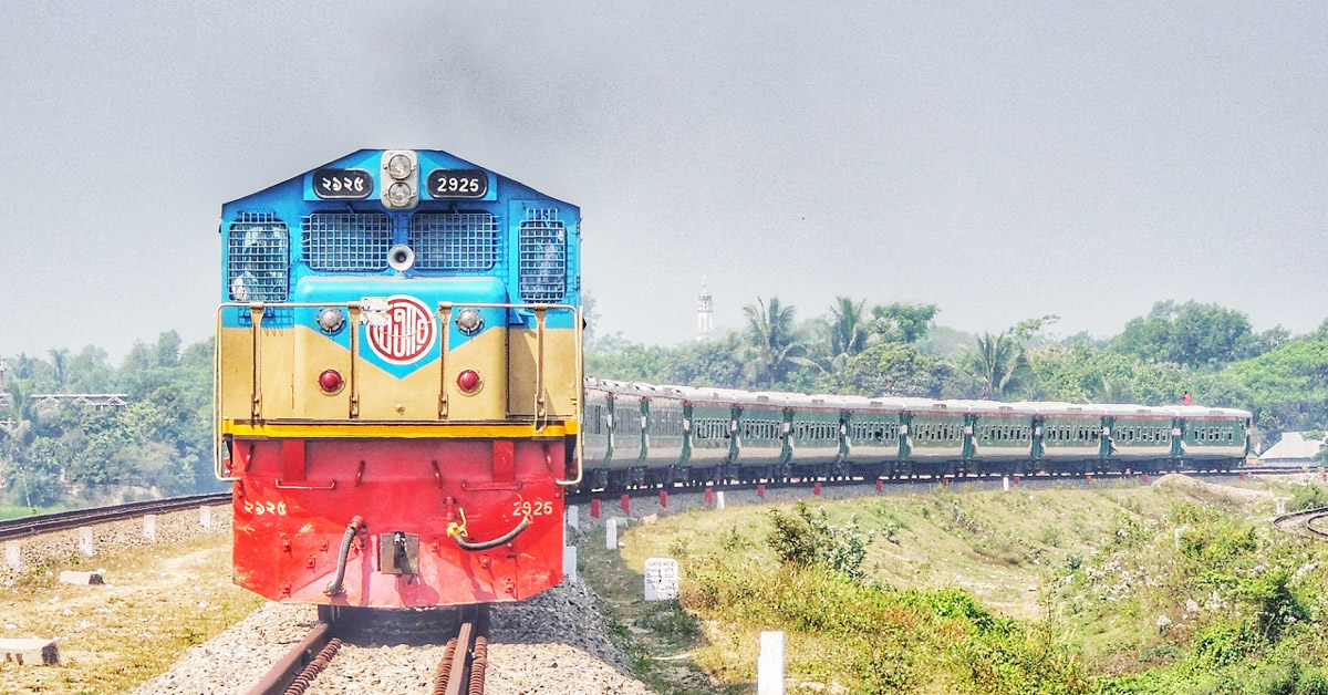 রেল ইঞ্জিনের ব্যাটারি চুরি: ৭ পুলিশ বরখাস্ত