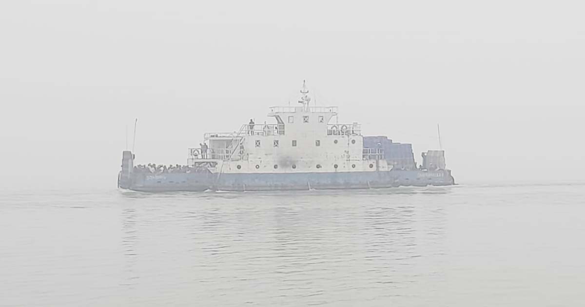 ৯ ঘণ্টা পর ফেরি চলাচল শুরু