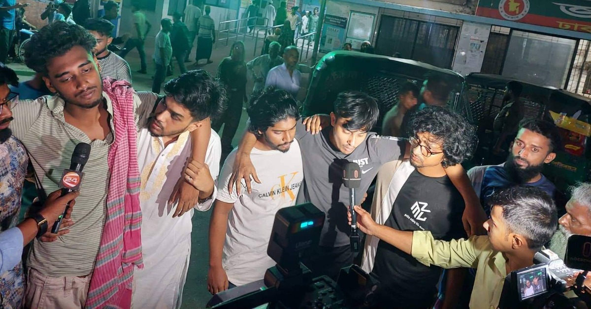 খাবার নিয়ে ঢাকা কলেজে সংঘর্ষ, ৫ শিক্ষার্থী আহত