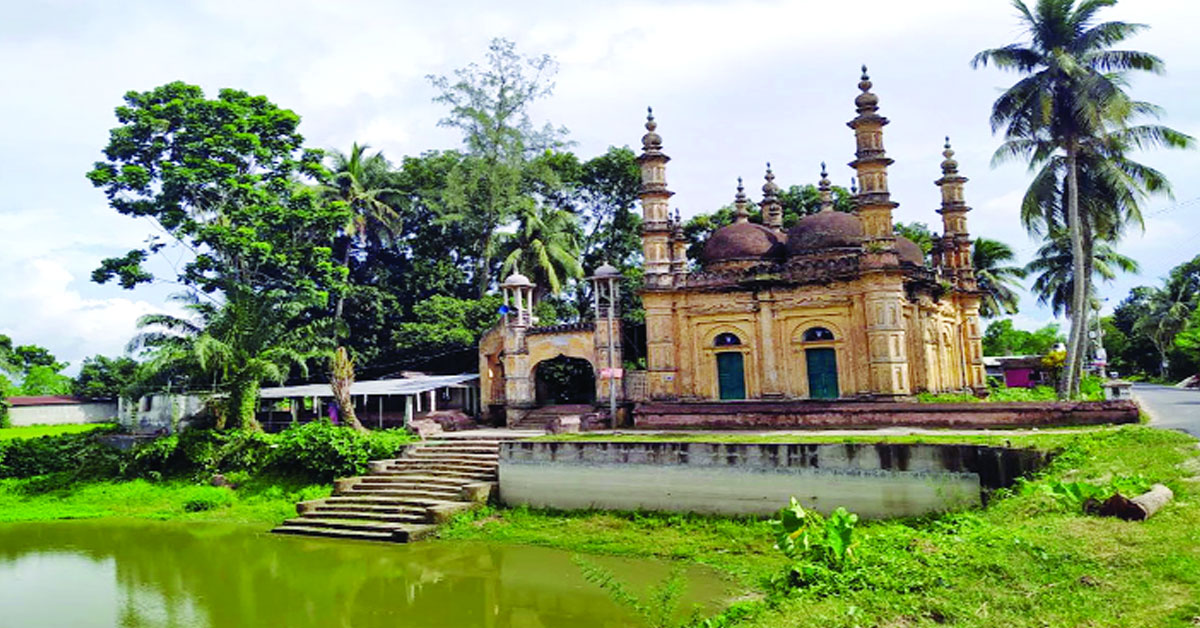 সংস্কারের অভাবে সৌন্দর্য হারাচ্ছে মুঘল আমলের মসজিদ