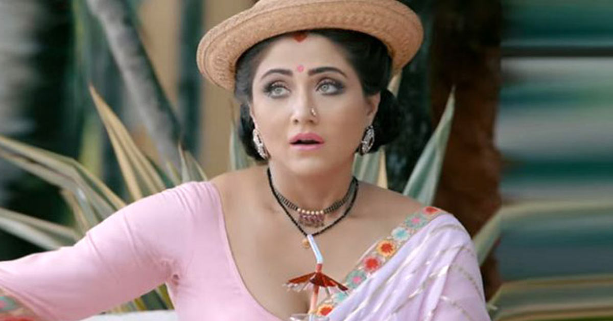 পাত্র খুঁজছেন স্বস্তিকা!