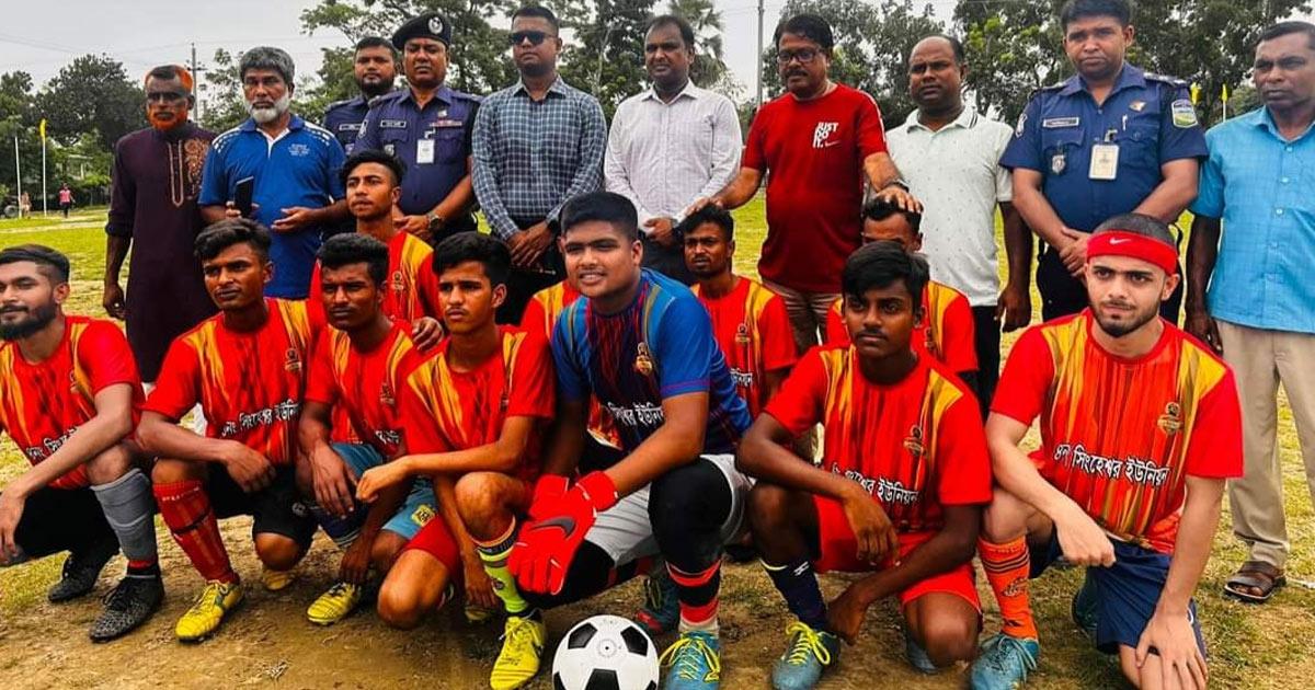 ফুলপুরে ফুটবল টুর্নামেন্ট উদ্বোধন