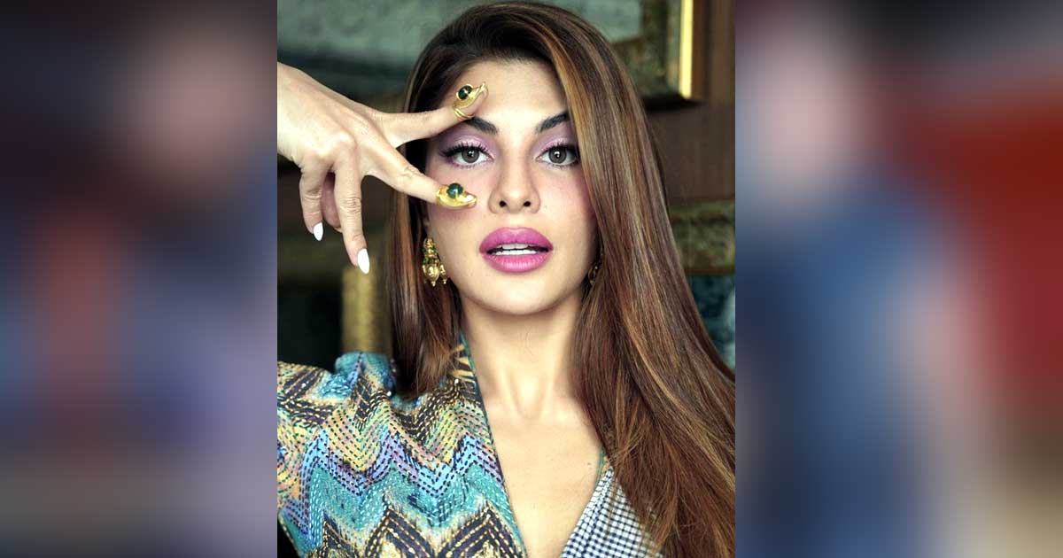 আবারও সমালোচনার কবলে জ্যাকলিন