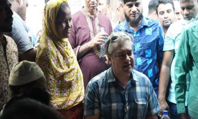 কথা রাখলেন আরাফাত