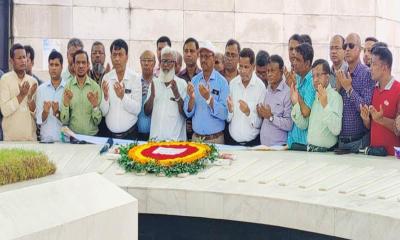 জিয়াউর রহমানের মাজারে ড্যাবের দোয়া ও মোনাজাত
