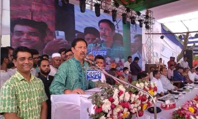 লামায় বীর বাহাদুর কানন উদ্বোধন করেছেন পার্বত্যমন্ত্রী