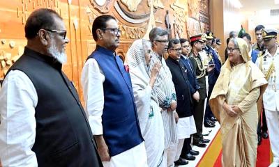 জি-২০ সম্মেলনে যোগ দিতে দিল্লির উদ্দেশে প্রধানমন্ত্রীর ঢাকা ত্যাগ