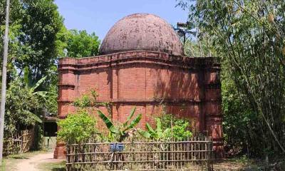 কালের সাক্ষী সাড়ে পাঁচশ বছরের খান জাহান আলী মসজিদ