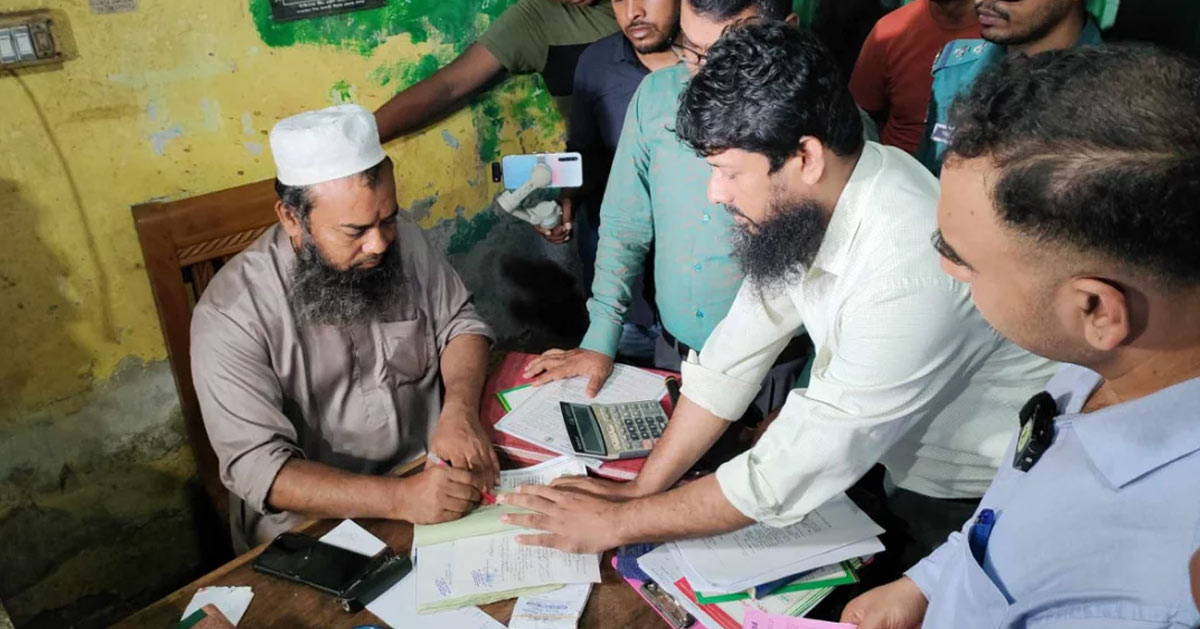 কাপ্তানবাজারে ডিমের পাইকারি মার্কেটে অভিযান