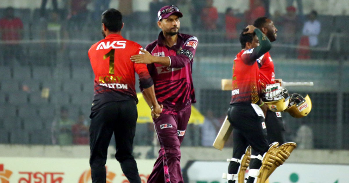 শেষ হাসিটা কুমিল্লারই