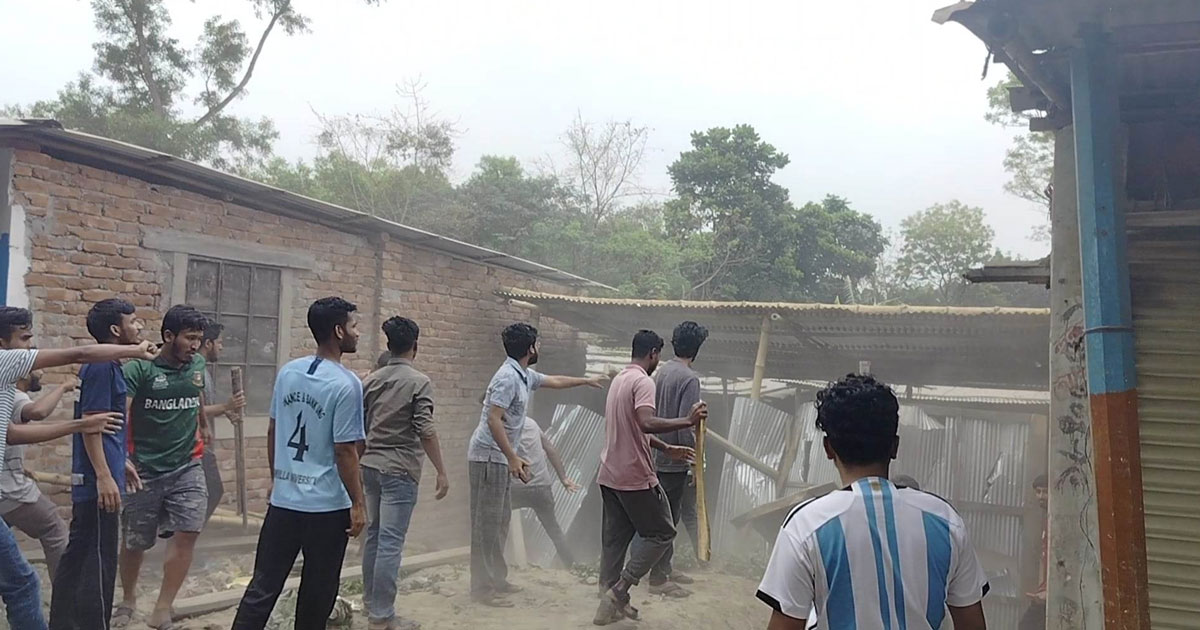 প্রশাসনের ইন্ধনে ফের উত্তপ্ত কুবি, আহত ৩
