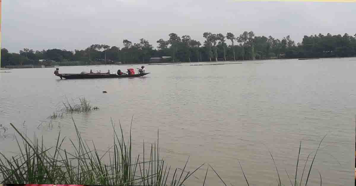 যমুনায় পানি কমতে শুরু করলেও  প্লাবিত হচ্ছে সিরাজগঞ্জের নিম্নাঞ্চল