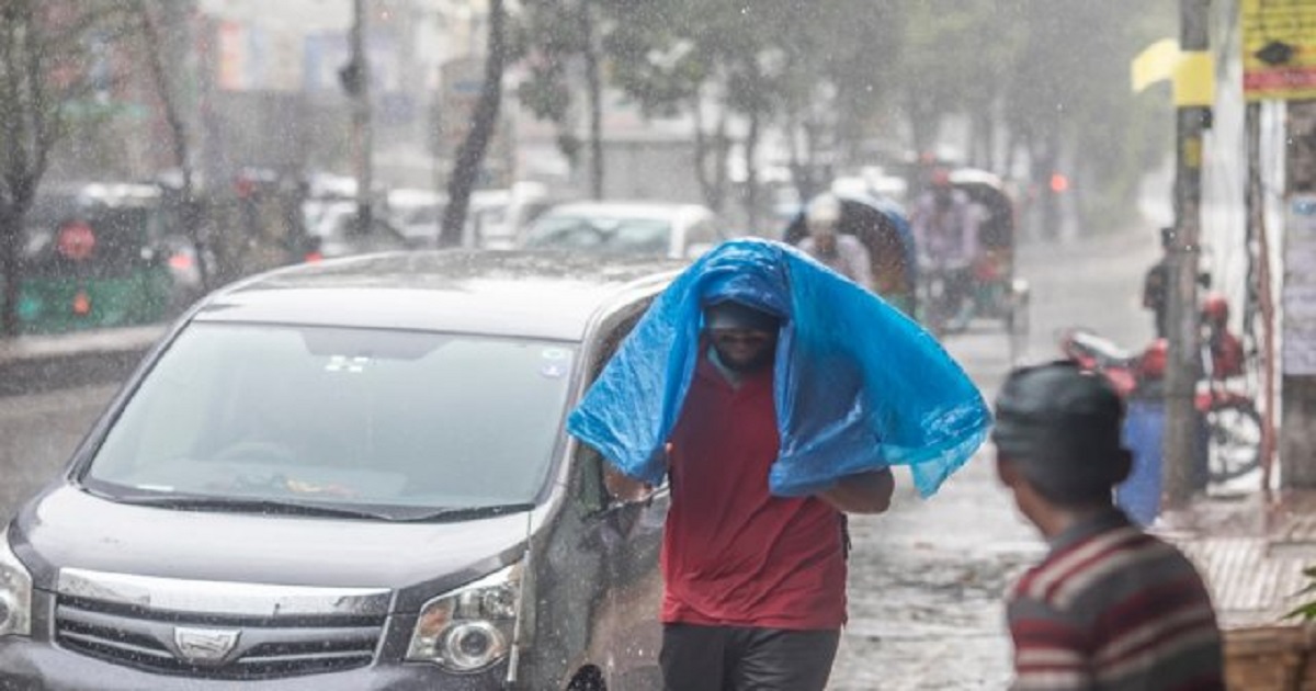 রাজধানীতে মুষলধারে বৃষ্টি