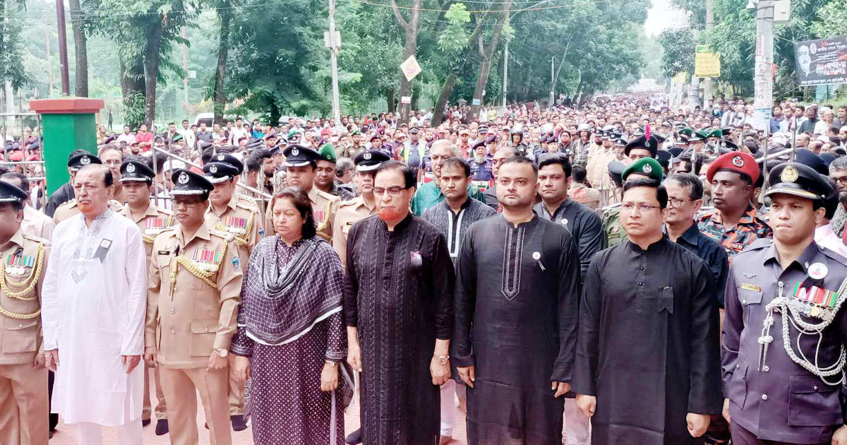 কুমিল্লায় বঙ্গবন্ধুর প্রতিকৃতিতে শ্রদ্ধা