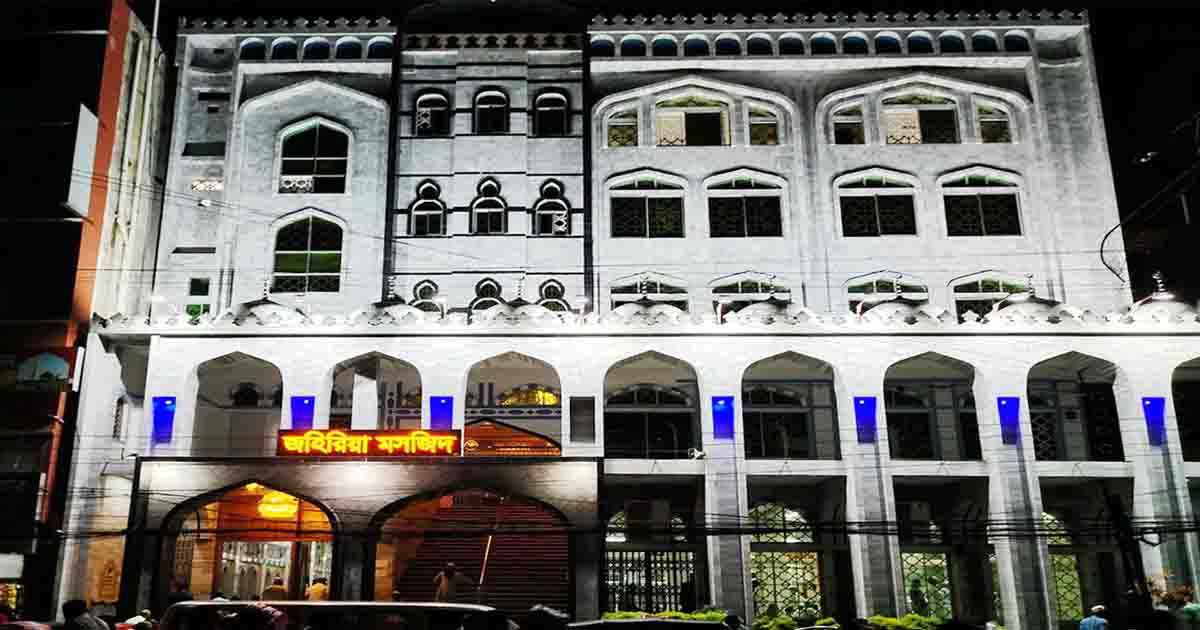 ফেনীতে নান্দনিক শিল্পকর্মে নির্মিত জহিরিয়া মসজিদ