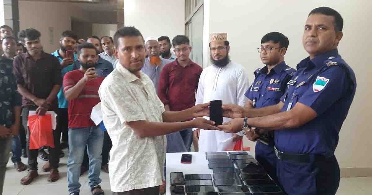 বাগেরহাটে  অর্ধশত মুঠোফোন উদ্ধার, খুশি মালিকরা