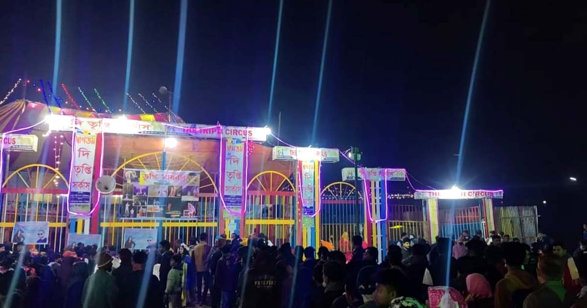 ফরিদপুরে জমে উঠেছে জসীম পল্লী মেলা