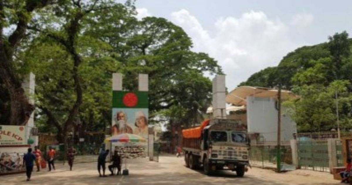 ঈদের ছুটি শেষে বেনাপোল বন্দর সচল