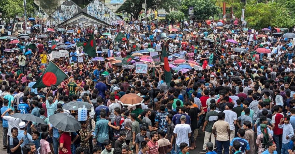 কোটা পুনর্বহালের প্রতিবাদে উত্তাল রাজধানী, শাহবাগ অবরোধ