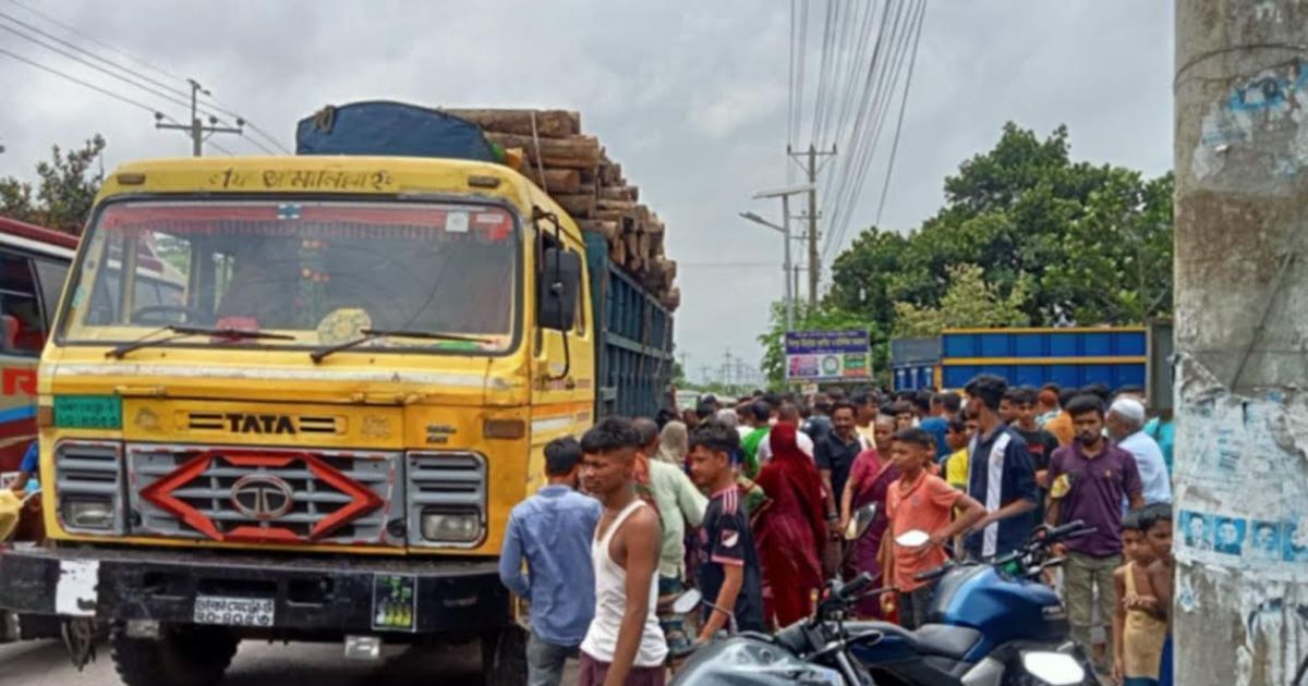 ভৈরবে ট্রাক চাপায় মেটেরিয়াল ব্যবসায়ী সমিতির সভাপতি নিহত