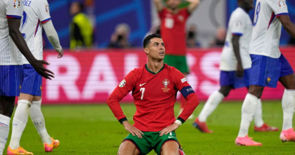 রোনালদোকে কাঁদিয়ে সেমিতে ফ্রান্স