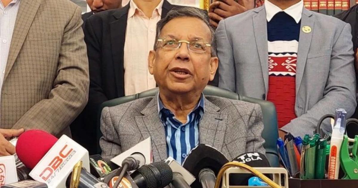 শিক্ষার্থীদের সঙ্গে বসা নিয়ে যা জানালেন আইনমন্ত্রী