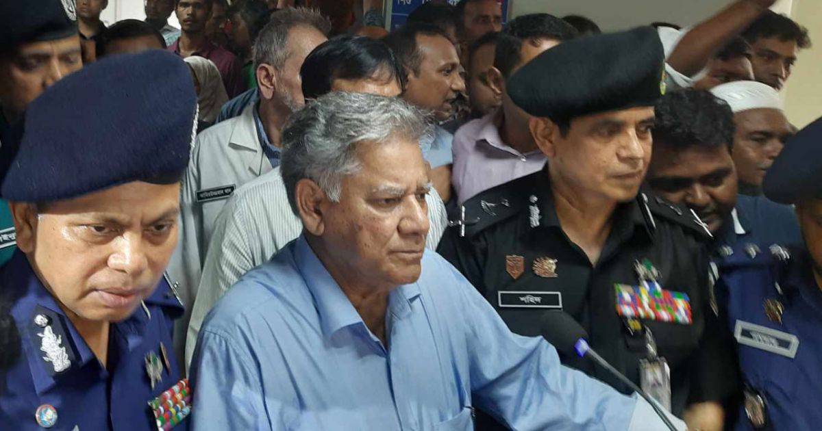 ১৫ আগস্টের মধ্যে পুলিশ কর্মস্থলে না এলে পলাতক ঘোষণা