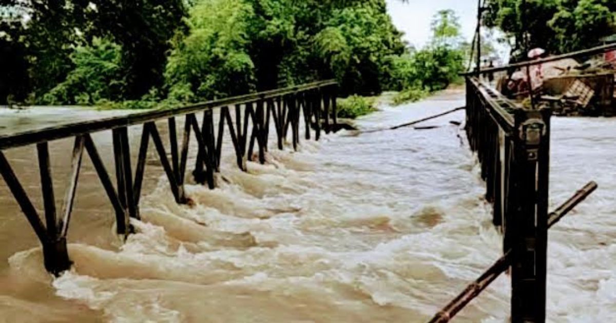 ভারতীয় পাহাড়ি ঢলে তলিয়ে গেল আখাউড়া স্থলবন্দর, ভাঙলো সেতু