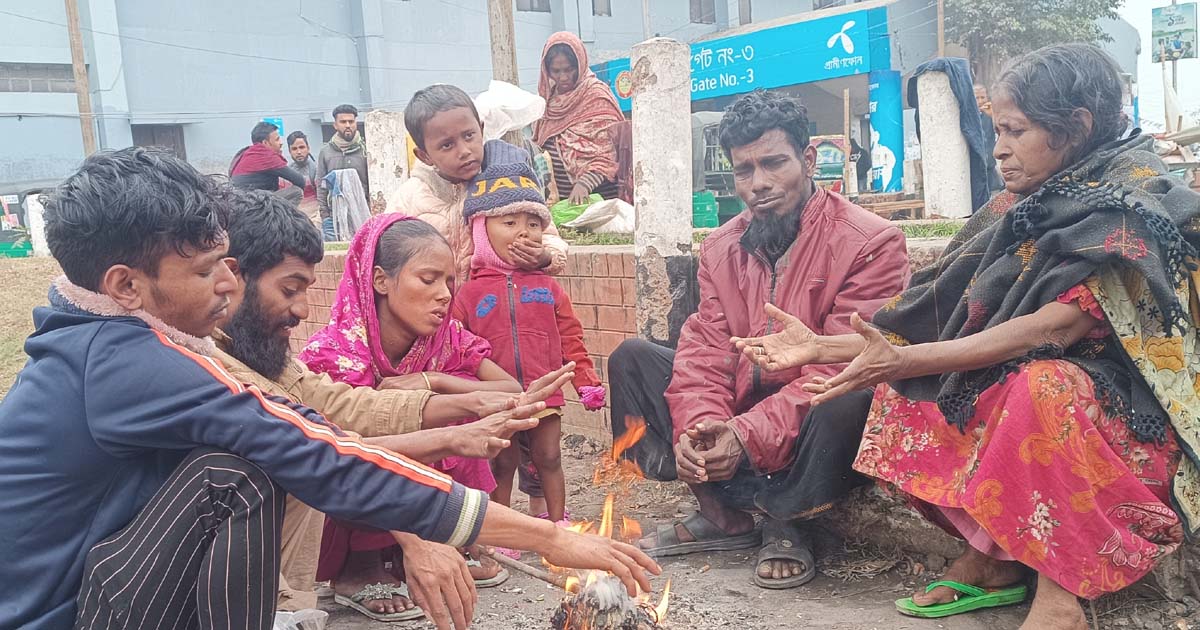 হাড় কাঁপানো শীতে বিপর্যস্ত বরিশালের জনজীবন