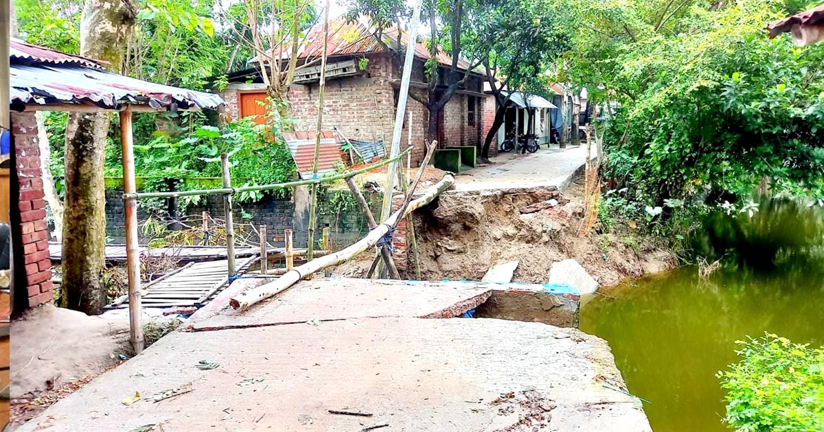 বছর না যেতেই ধসে পড়ল ২ লাখ টাকার কালভার্ট
