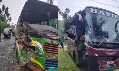 নড়াইলে দুই বাসের মুখোমুখি সংঘর্ষে আহত ১০