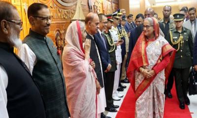 দিল্লির পথে ঢাকা ছাড়লেন প্রধানমন্ত্রী