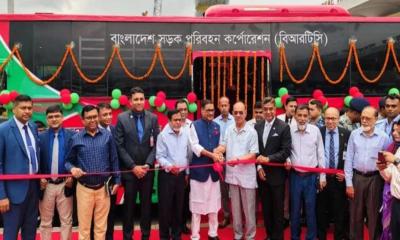 যাত্রী সুবিধায় বিমানবন্দরে শাটল বাস সার্ভিস চালু
