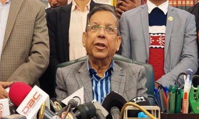 শিক্ষার্থীদের সঙ্গে বসা নিয়ে যা জানালেন আইনমন্ত্রী