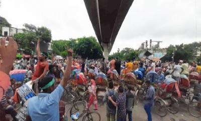 ৫ দিনের আল্টিমেটাম দিয়ে শাহবাগ ছাড়লো রিকশাচালকরা